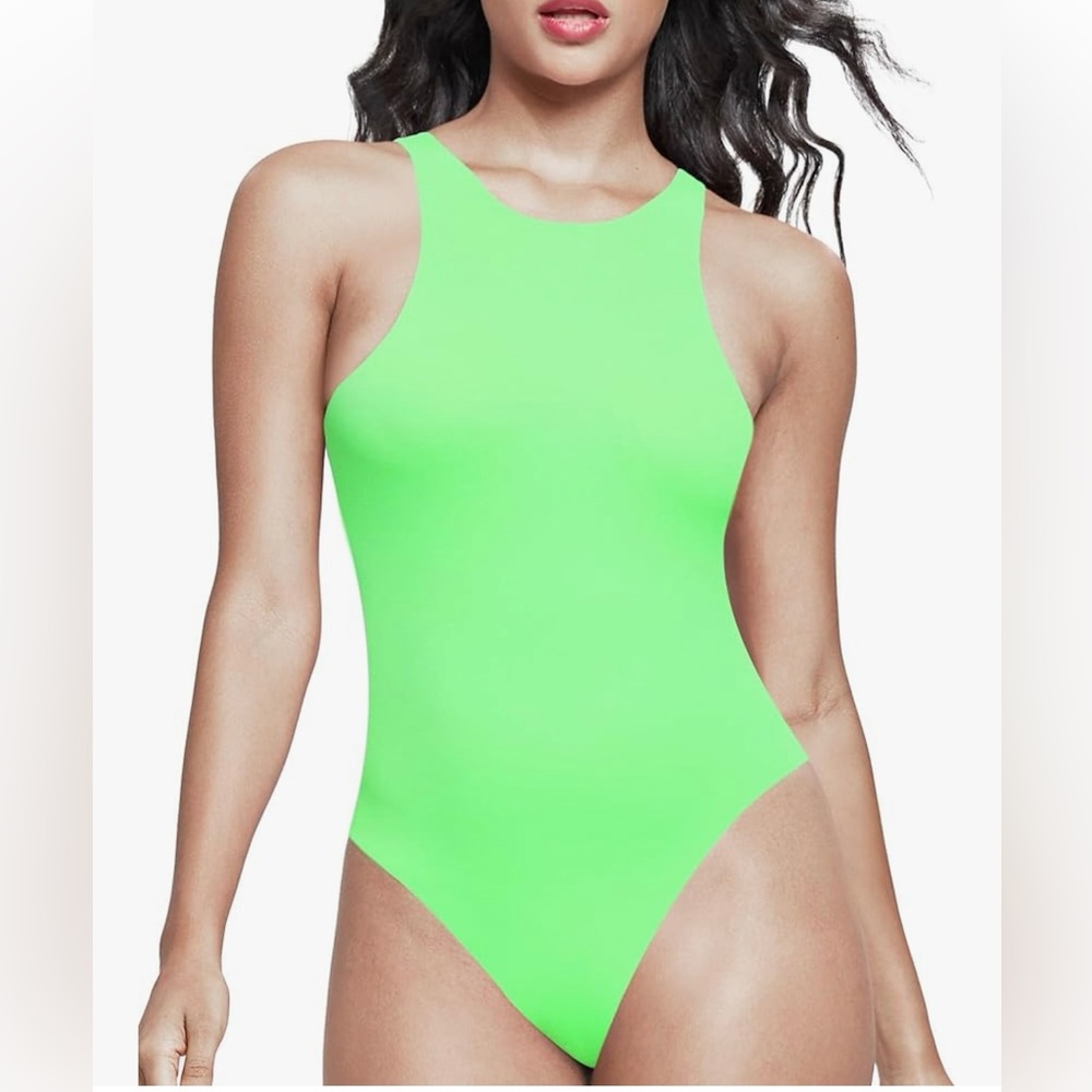 Women's Basic High Neck Sleeveless Bodysuit Tank Tops Refined Collection size‎ L